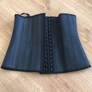 Waist trainer